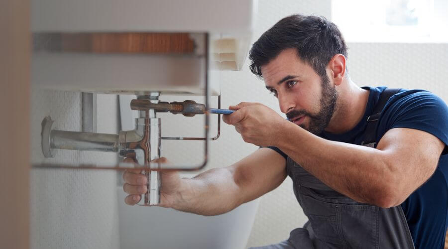 Local tankless water heater installation in Putnamville, IN